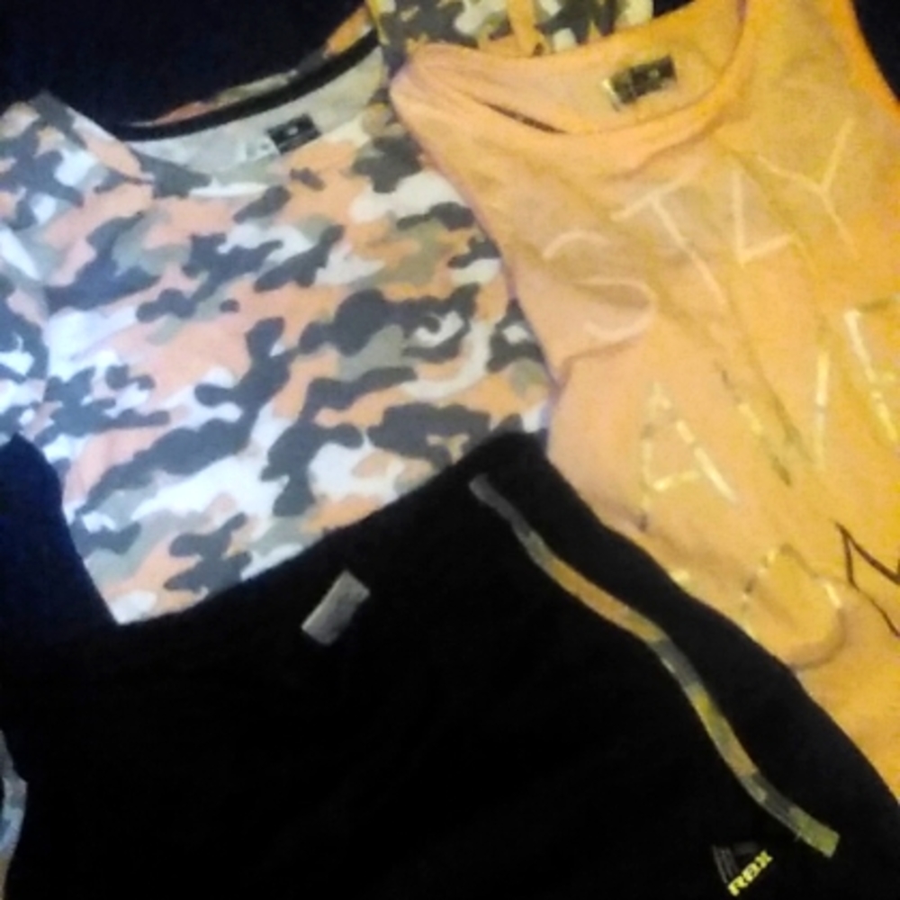 RBX 3 piece pink camo shorts, tank and t-shirt set..